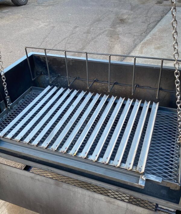 Santa Maria Argentine 4830 – Adjustable V-Grate Grill - Image 3