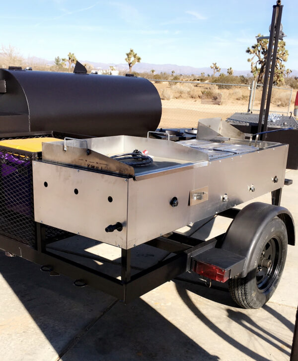 Black Stallion 900 – Reverse Flow Trailer Smoker - Image 3