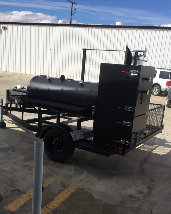 Iron Fortress 1250 – Offset + Vertical Cabinet Trailer Smoker